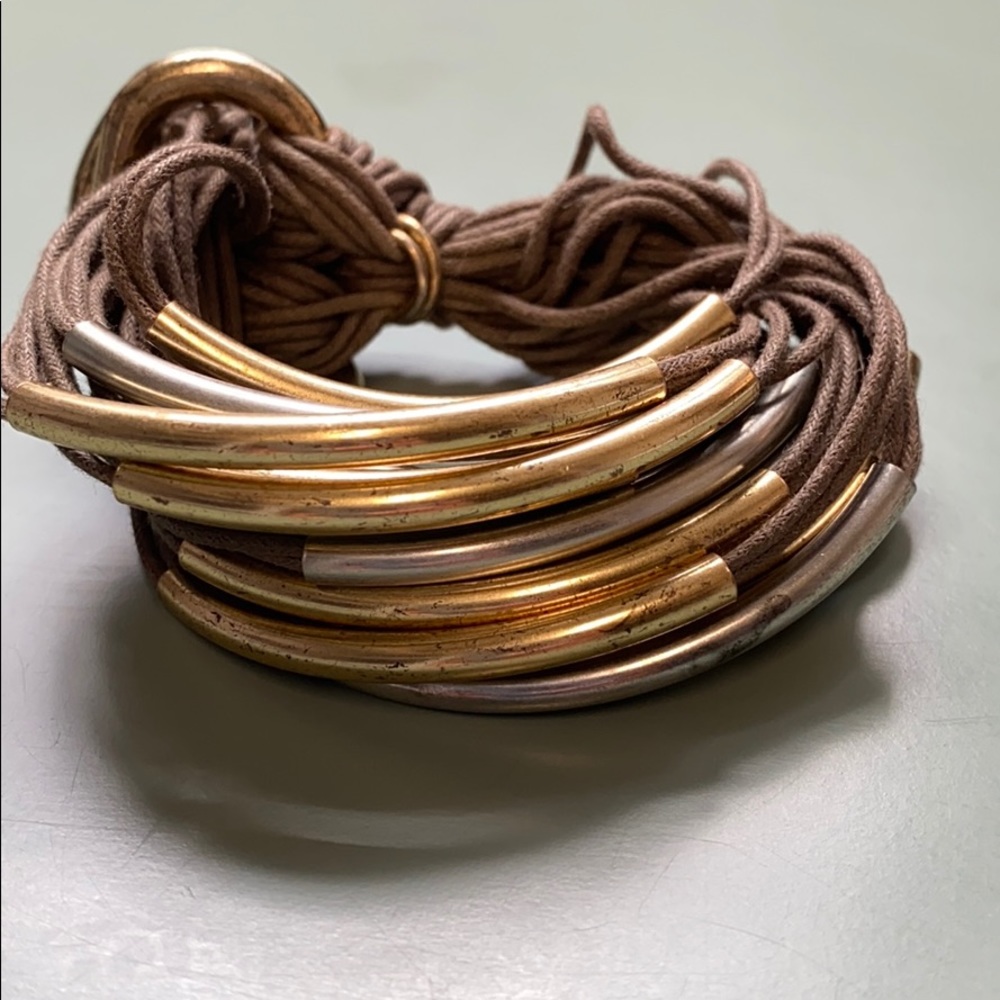 Banded bracelet